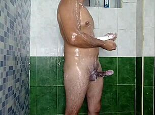 horny lovers cool off with a hot bath and intense fuck in the shower 😏