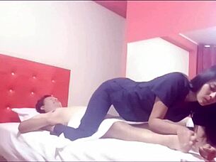 A prety masseuse Candyboom comes to visit me, she takes off the towel and offers to suck my cock as a full exclusive service, we finish with a happy overflowing with cum and multiple shots.