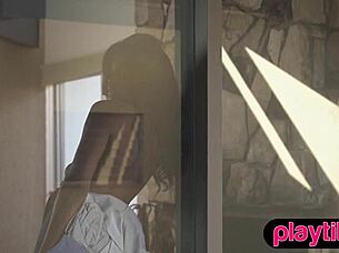 This petite ebony beauty is flaunting her chocolaty naked body and bubble butt