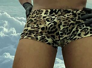 i recorded myself dancing and masturbating sexy 😏