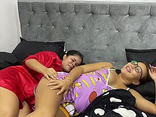 We Masturbate Fiercely With My New Dildo Until We Cum!