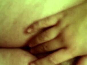 Amanda shows off her hairy pussy masturbating