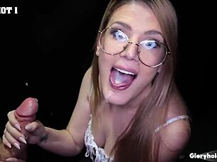 i love sucking cocks at the gloryhole