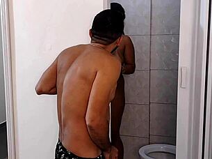 A Vizinha Gostosa Fez Anal Pela Primeira Vez