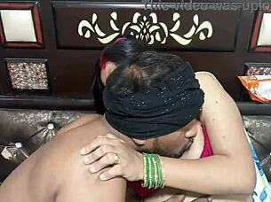 गर्भवती वाइफ और गर्लफ्रेंड ने एक साथ ब्लोजॉब दिया रिम्मिंग के साथ हिंदी ऑडियो