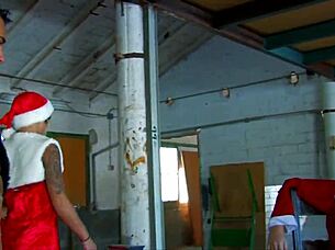 grande orgia in cantina con babbo natale