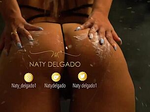 colorada y rubia hermanastras se comen coños hasta orgasmo tras tiktok naty delgado y angie ortiz