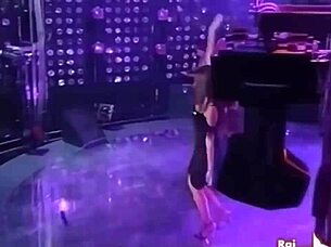 Giorgia Palmas Sexy Dance On CD Live