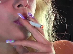 Glazed Bentley, a blonde babe, introduces herself in an amateur casting interview with pov perspective.