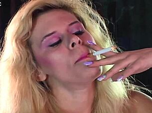 Glazed Bentley, a blonde babe, introduces herself in an amateur casting interview with pov perspective.