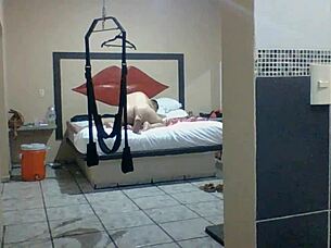 Mexicana puta comes to suck and fuck 😏