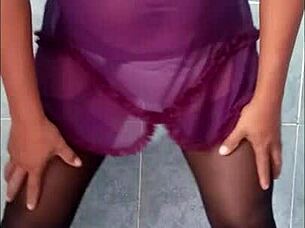 I masturbate in white lingerie and garter