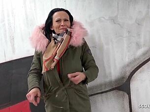 Rough fuck with Berlin teen on the street