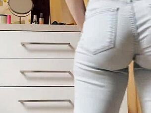 Homemade Petite Blonde STRIPTEASE Dancing In Tight Jeans