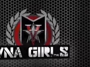 Curvy brunette Chris Tang receives facial after oral performance