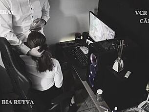 Latina MILF flashes at cuckold party while husband works 😏