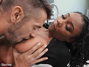 quincy roee sneaks fucking while house hunting