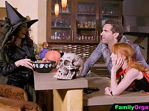 step dad and stepdaughter cheated stepmom with muff diving