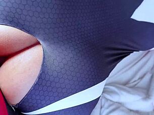 Spiderman leaves web on Spider Girl