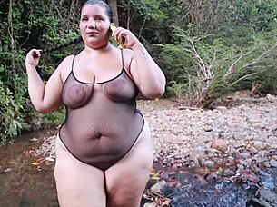 Jessica and Monique tease in threesome, who will masturbate first?