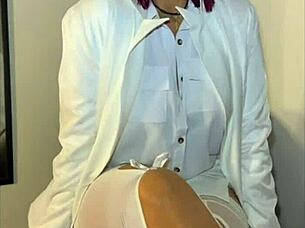 Pregnant wife relaxes after threesome with friends at home