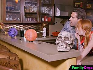 step dad and stepdaughter cheated stepmom with muff diving