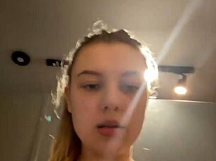 Wow first time squirting in public park!