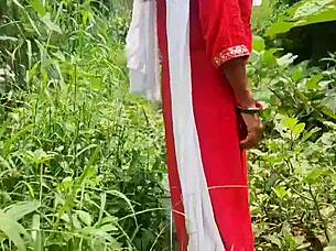 girlfriend having fucking in outdoor at the forest