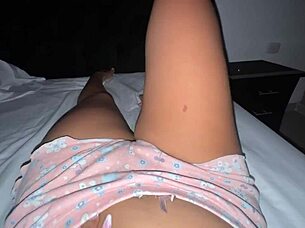 Colombian girl in shorts seeks nearby guy for detonation