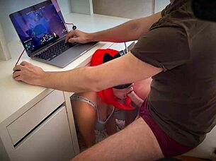 did you see that ginger girl sucking my cock while i played dota 2?