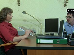 Boss Roleplay Leaves Milf with Cum-Filled Mouth After Doggy and Cunilingus