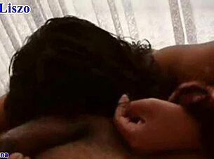 Latina Bokong Besar Dientot di Sofa!