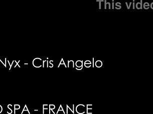 Couple Engages in Sex for Cash, Just Stare