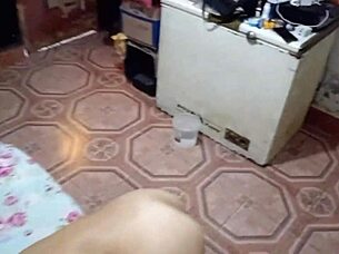 estábamos peleando y terminé con su polla en mi boca de forma inesperada