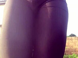 crazybitch folds clothes while twerking and dirty talking