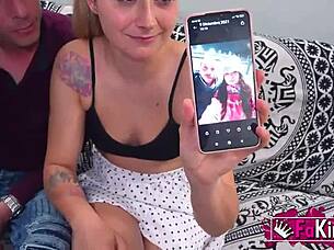 amateur couple seeks cuckold