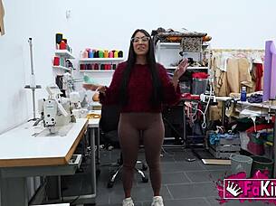 Young Babe Lara Rey Decides To Show What Happens After Her Lessons With Rough Blowjob