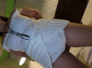 Hey, White Lady Mya Milf In A Way Never Seen Before