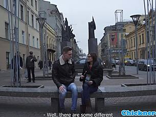 Som nerdovska v okuliarkach 18+ a šukám s cudzím v misijnárskej