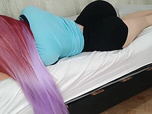 She Says, 'Look At My Ass In These Shorts During Volleyball'