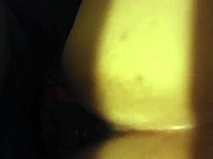 street boy lures orange seller into building for a meeting