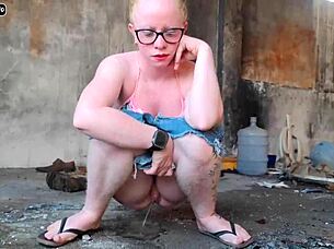 Surprised by a stranger, she engages in an unexpected encounter without protection.