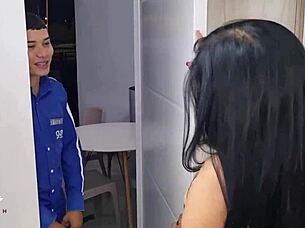 Horny Housewife Seducing Gas Technician - BBW Savannah Watson