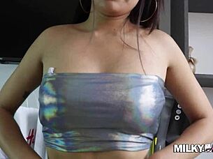 peruana mariana accepts gifts for sex in apartment 😏
