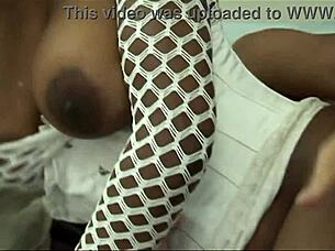 Black Babe Nyomi Banxxx Gets Pussy Pounded By White Cock!