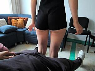 the beautiful hot laura wants to learn how to exercise with her sexy big butt and perfect back the boyfriend of her best friend fuck her