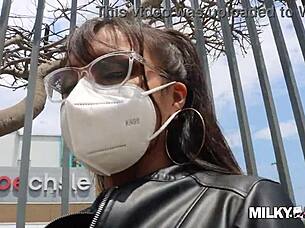 peruana mariana accepts gifts for sex in apartment 😏