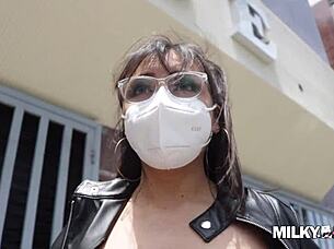 peruana mariana accepts gifts for sex in apartment 😏