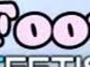 Ladyboy in lingerie curls her toes for foot fetish