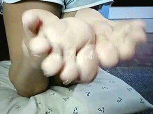 How Many Loads Of Cum On My Meaty Filipina Soles